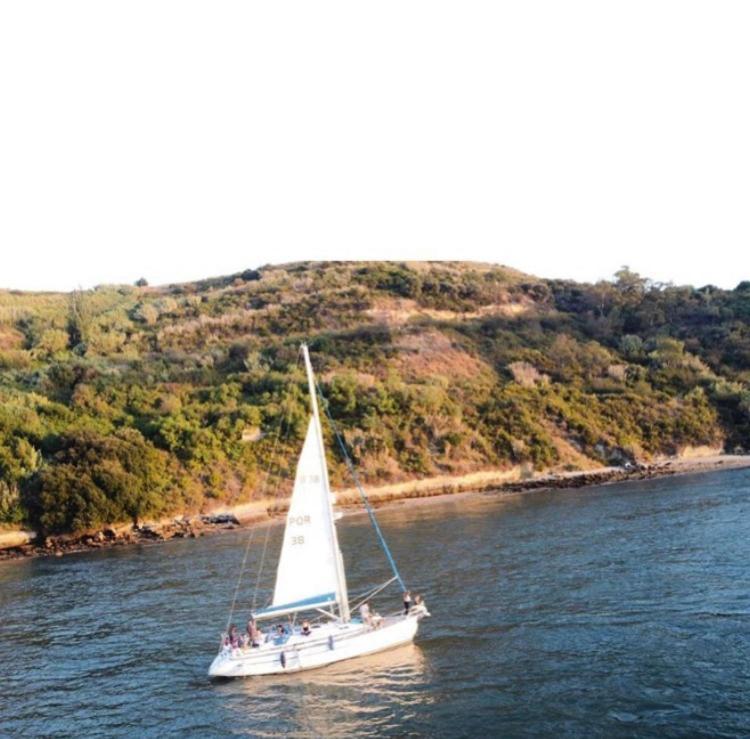 Veleiro Oceanico De 12 M Bateau-hôtel Lisboa